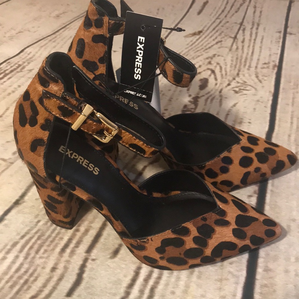 Shoes - Picture 4 of 5